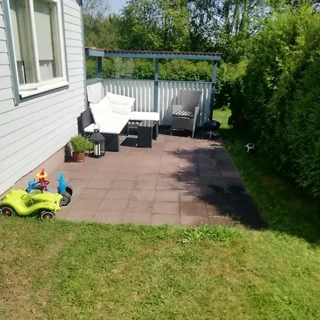 Mysig Stuga Nara Havet Och Naturreservat Ferienhaus